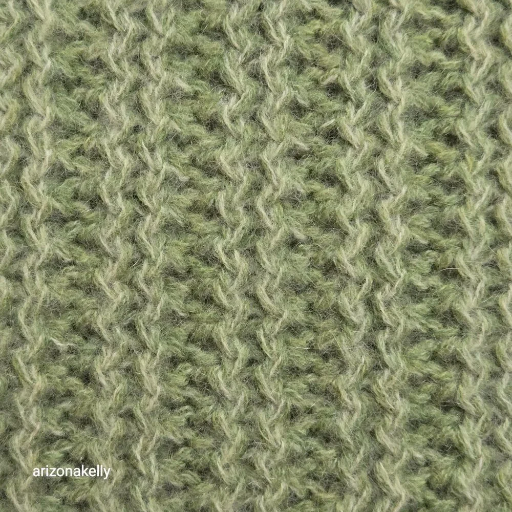 Castlerig Cashmere Green Knit Scarf *TINY REPAIRED HOLE*